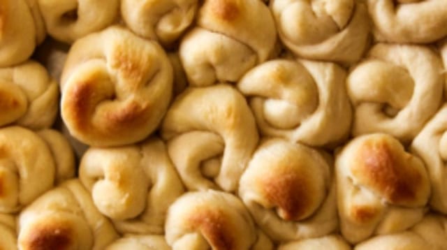 Garlic Knots.