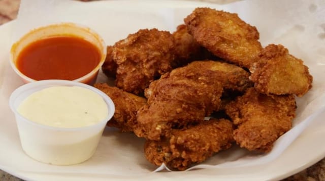 Napoli's Famous Wings.